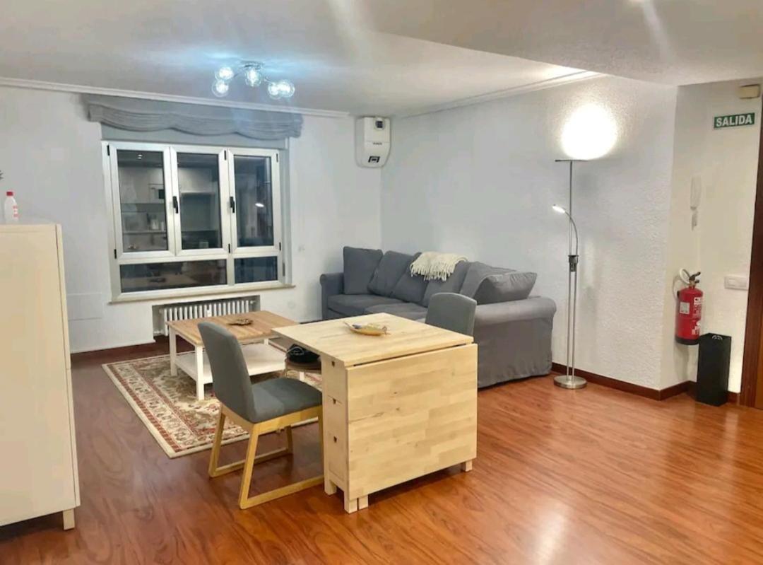 Apartmán Piso Nuevo Centro Doctor Casal Oviedo Exteriér fotografie